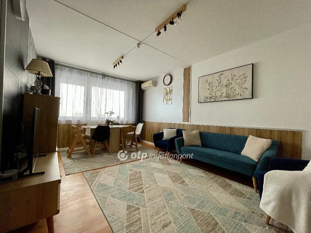 c3-1-name c2-20-name, Pécs, Egyetemváros