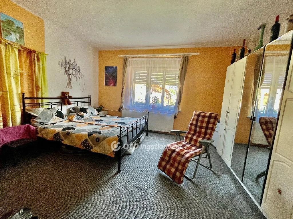 Eladó Ház, Monyoród