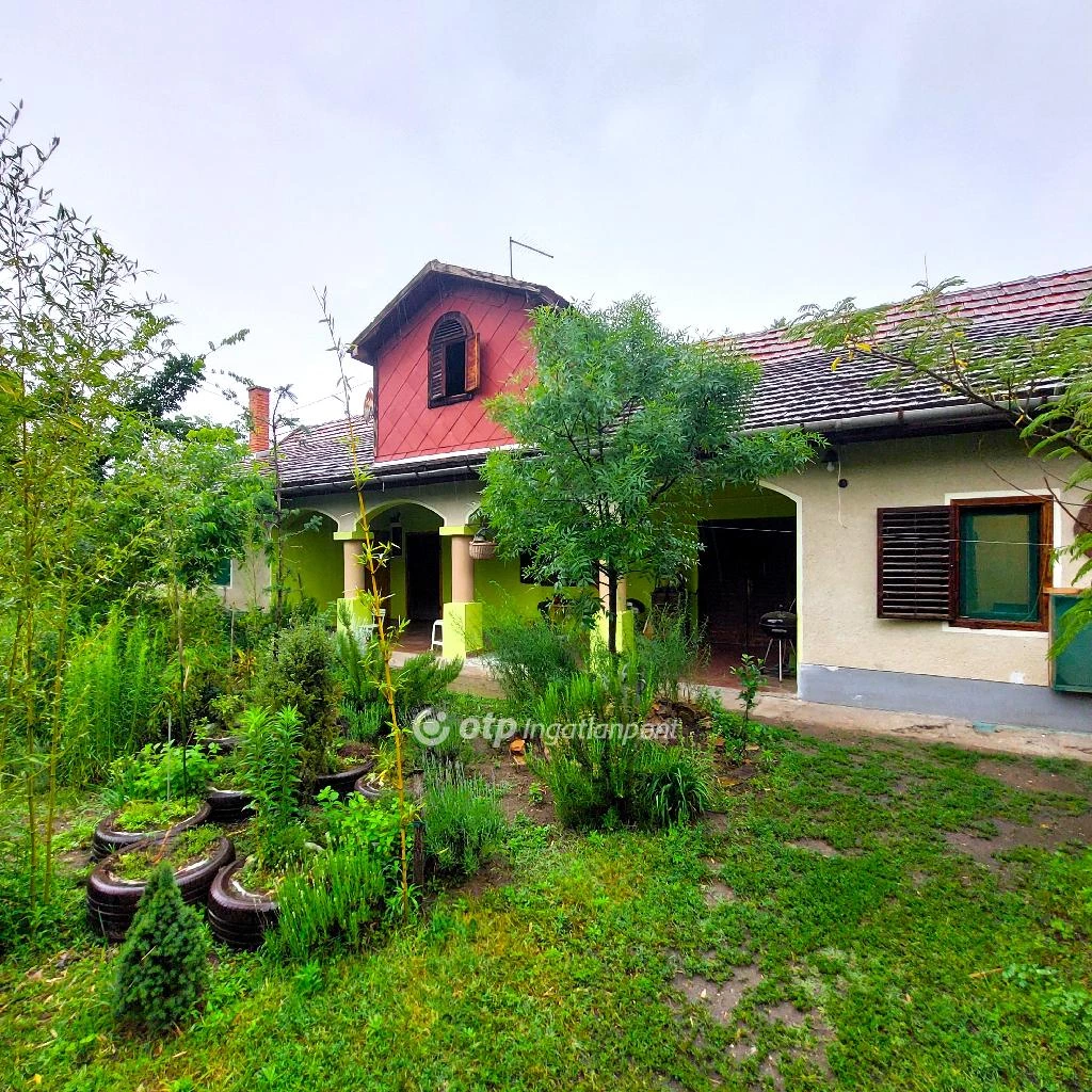 For sale house, Tápiószőlős, Falu széle