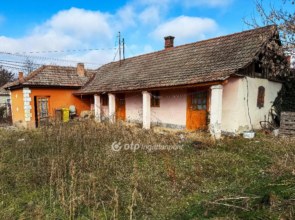 For sale house, Újszilvás, Központ közeli