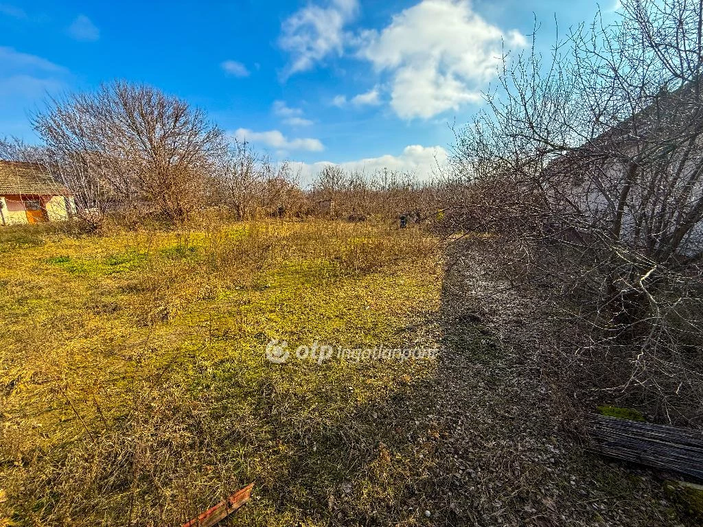 For sale building plot, Újszilvás, Központ