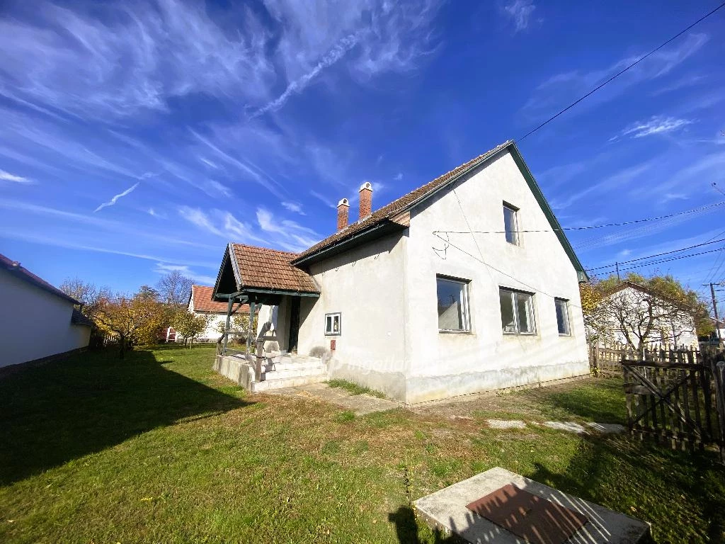 Eladó családi ház, Kisújszállás, Kertváros