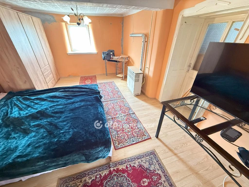 Eladó családi ház, Tiszakécske, Központ