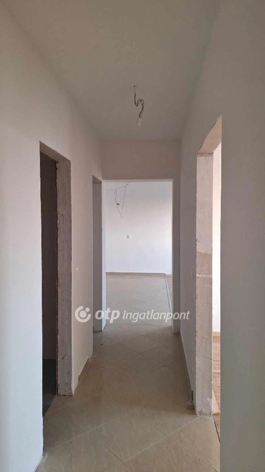 Eladó téglalakás, Szolnok, Város széle