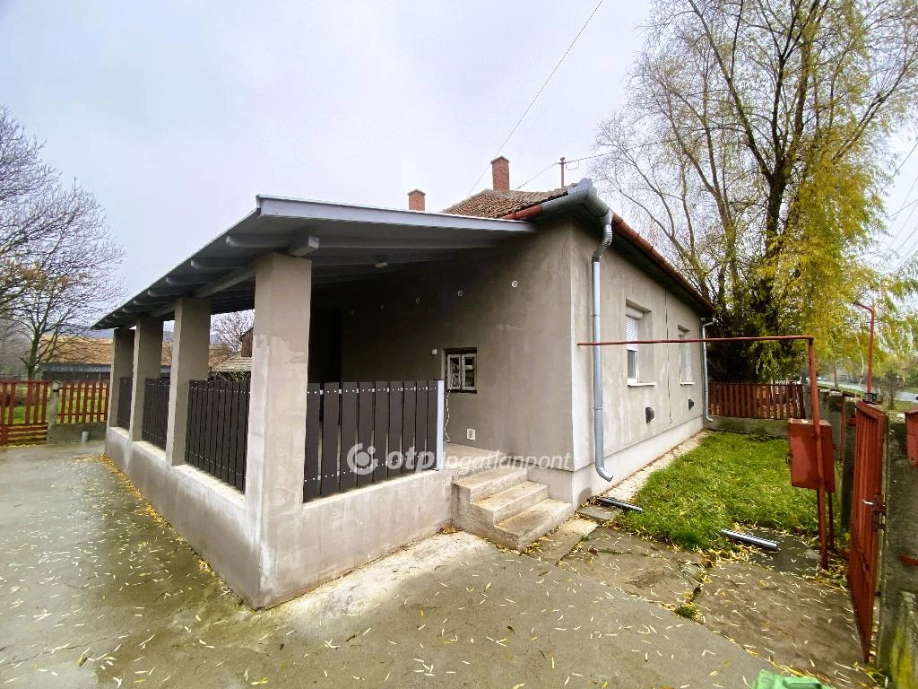 Eladó családi ház, Kenderes, Újfalu