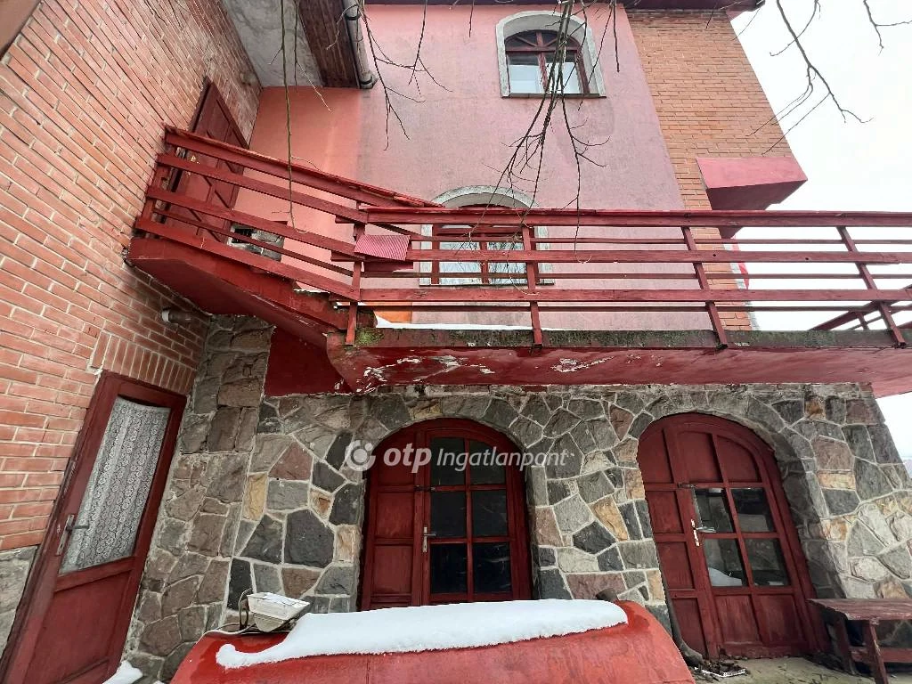 Eladó hotel, panzió, Pilisszentlászló, Pilisi parkerdészet