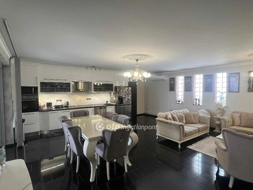 Eladó családi ház, Tószeg, faluközpont