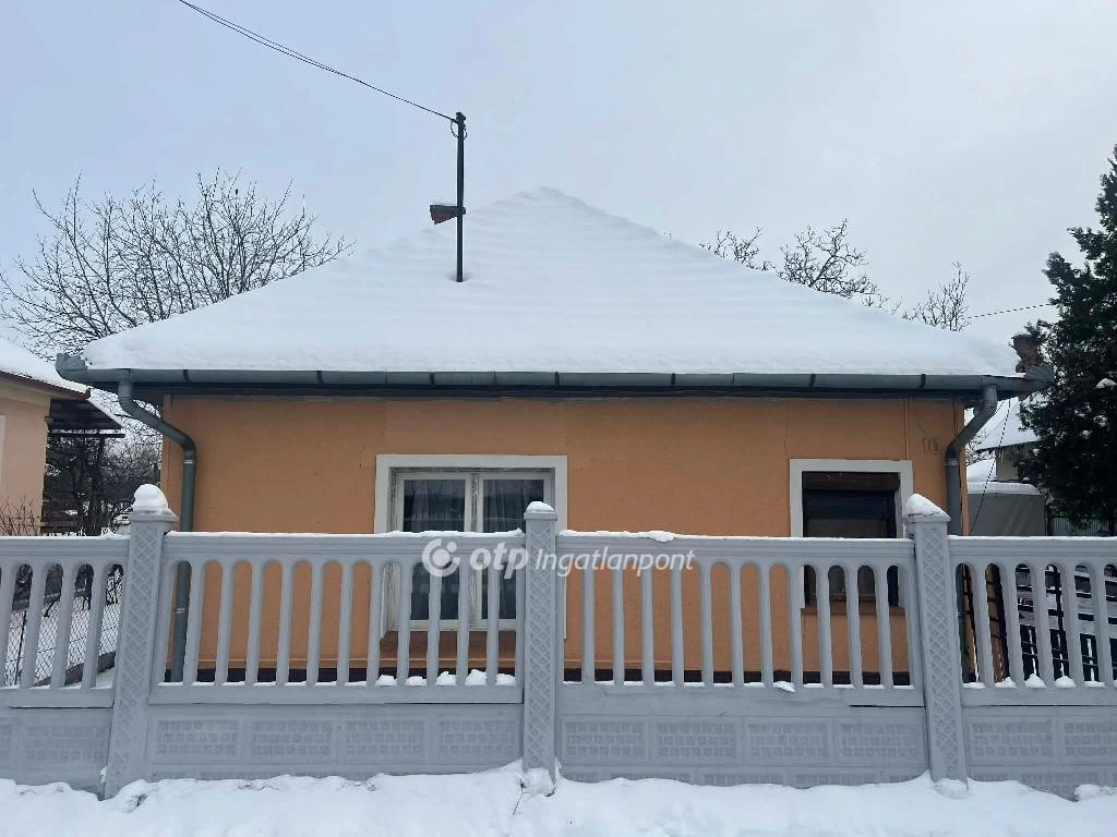 Eladó családi ház, Nagykáta, családi házas