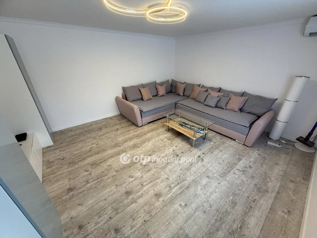 Eladó családi ház, Balatonboglár, Nyaraló övezet