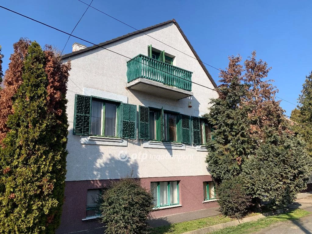 Eladó családi ház, Szolnok, csendes