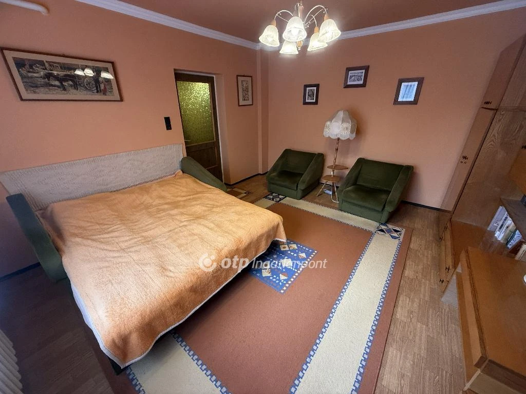 Eladó családi ház, Kocsér, Városszéle