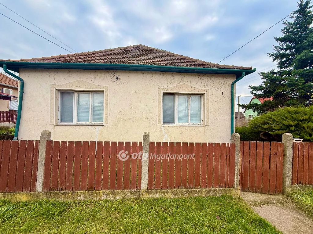 Eladó családi ház, Tiszafüred, Kikötő környéke