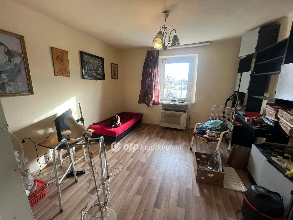 c3-1-name c2-1-name, Tápiószele, családi házas