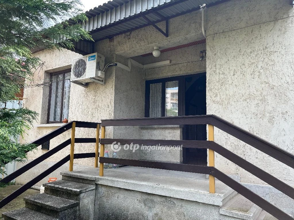 Eladó családi ház, Szolnok, Belváros