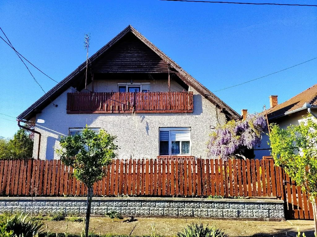 Eladó családi ház, Törökszentmiklós, csendes