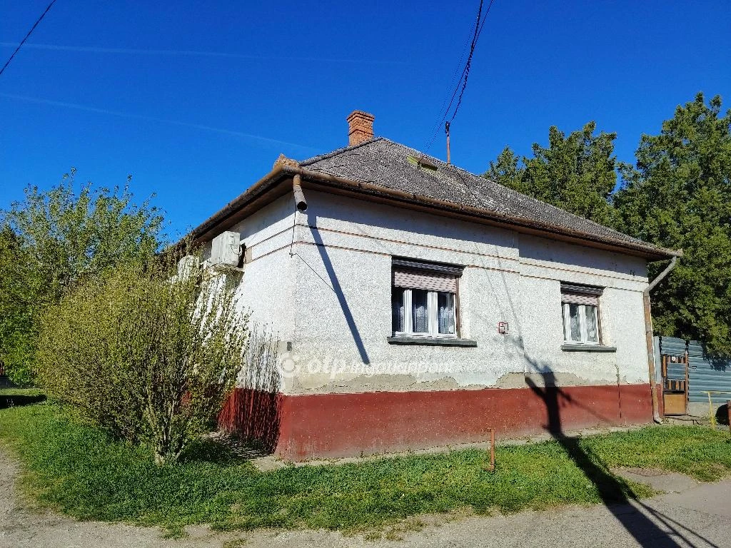 Eladó családi ház, Zagyvarékas, csendes