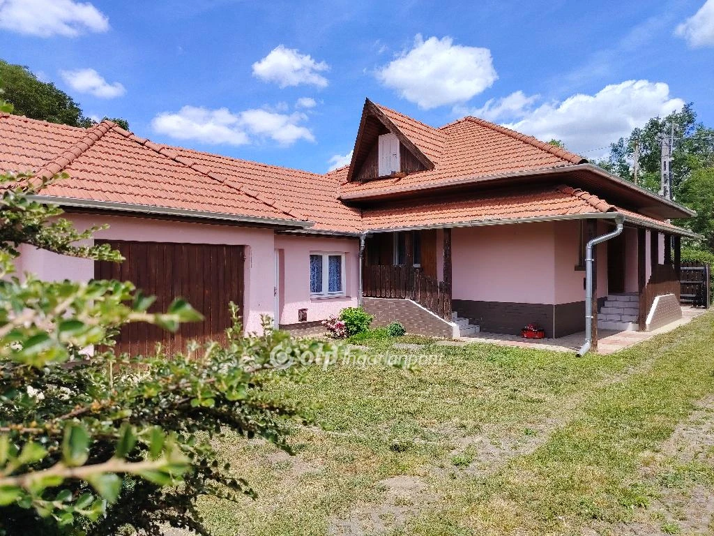 Eladó családi ház, Rákócziújfalu, csendes
