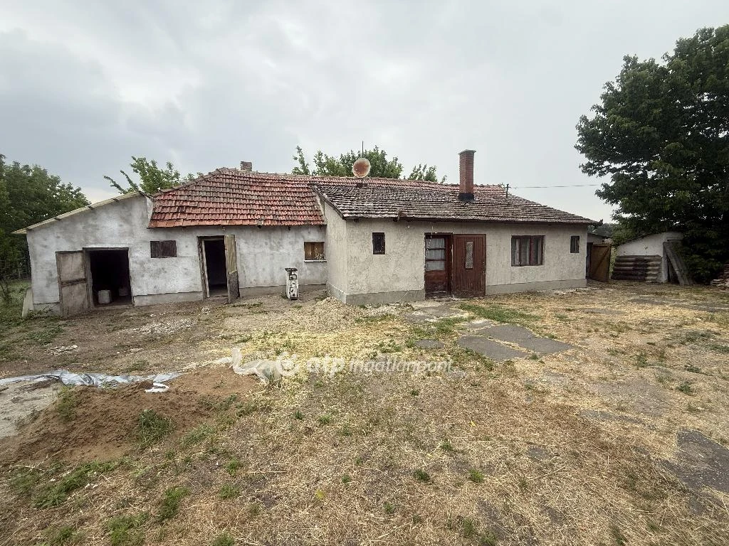 Eladó családi ház, Kecskemét, Kőröshegy