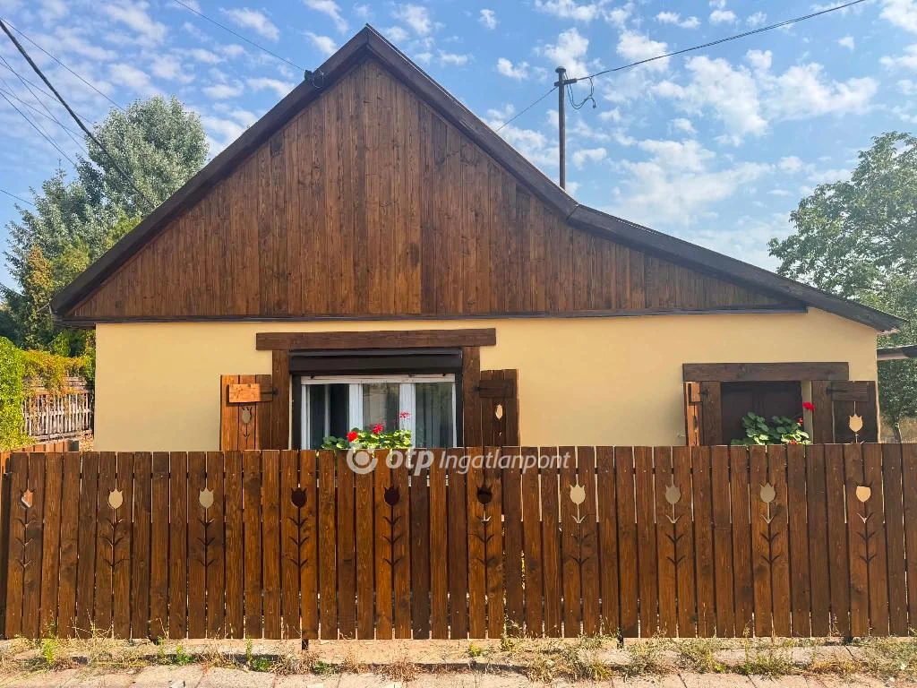 Eladó családi ház, Nagykáta, családi házas