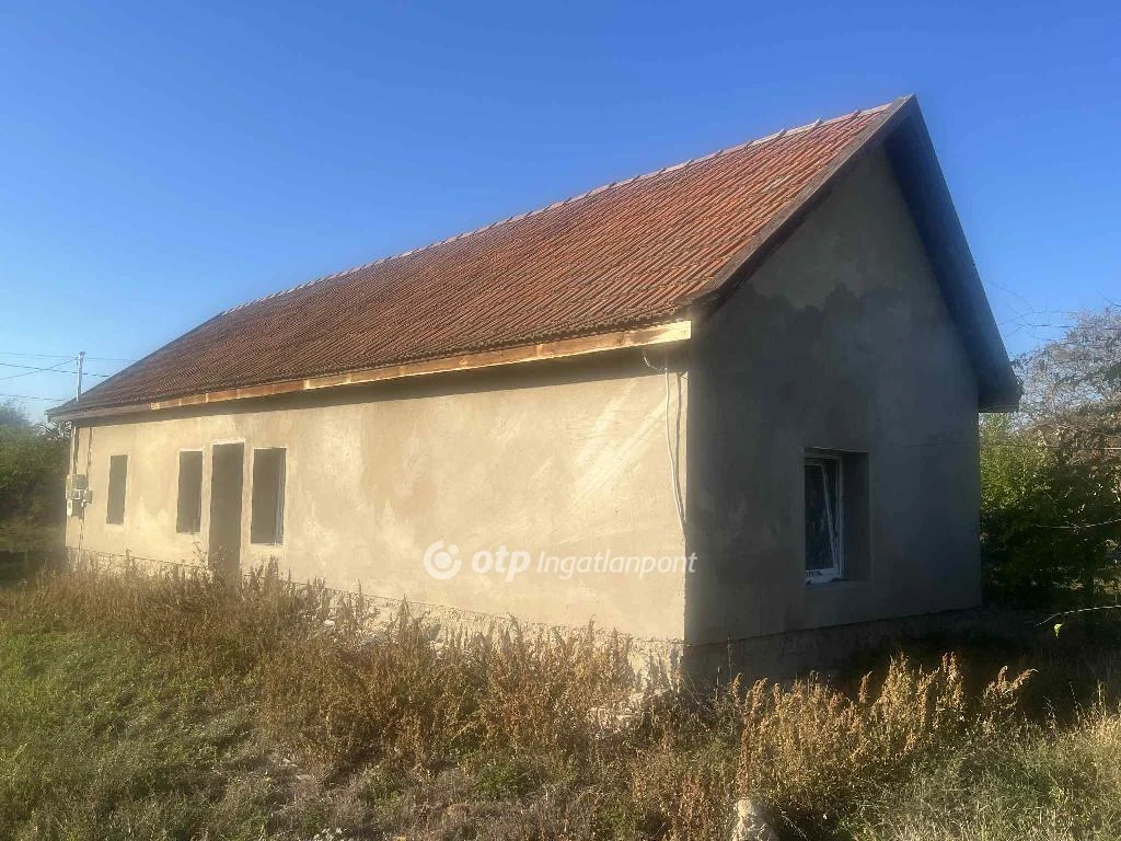 Eladó családi ház, Tápiógyörgye, családi házas