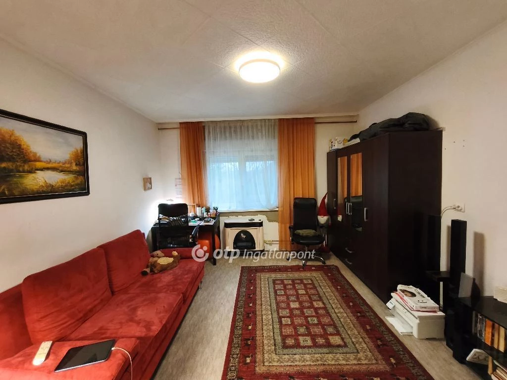 Eladó Ház, Kiskunlacháza