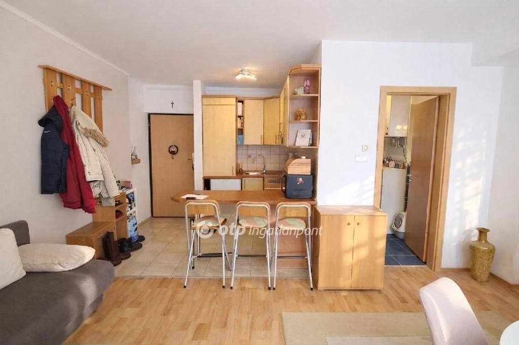 For sale brick flat, Szigetszentmiklós