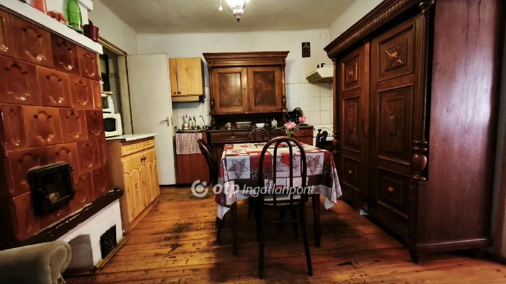 Eladó Ház, Délegyháza