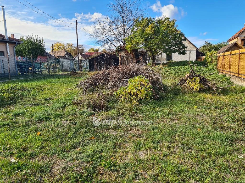 Eladó Telek, Dömsöd