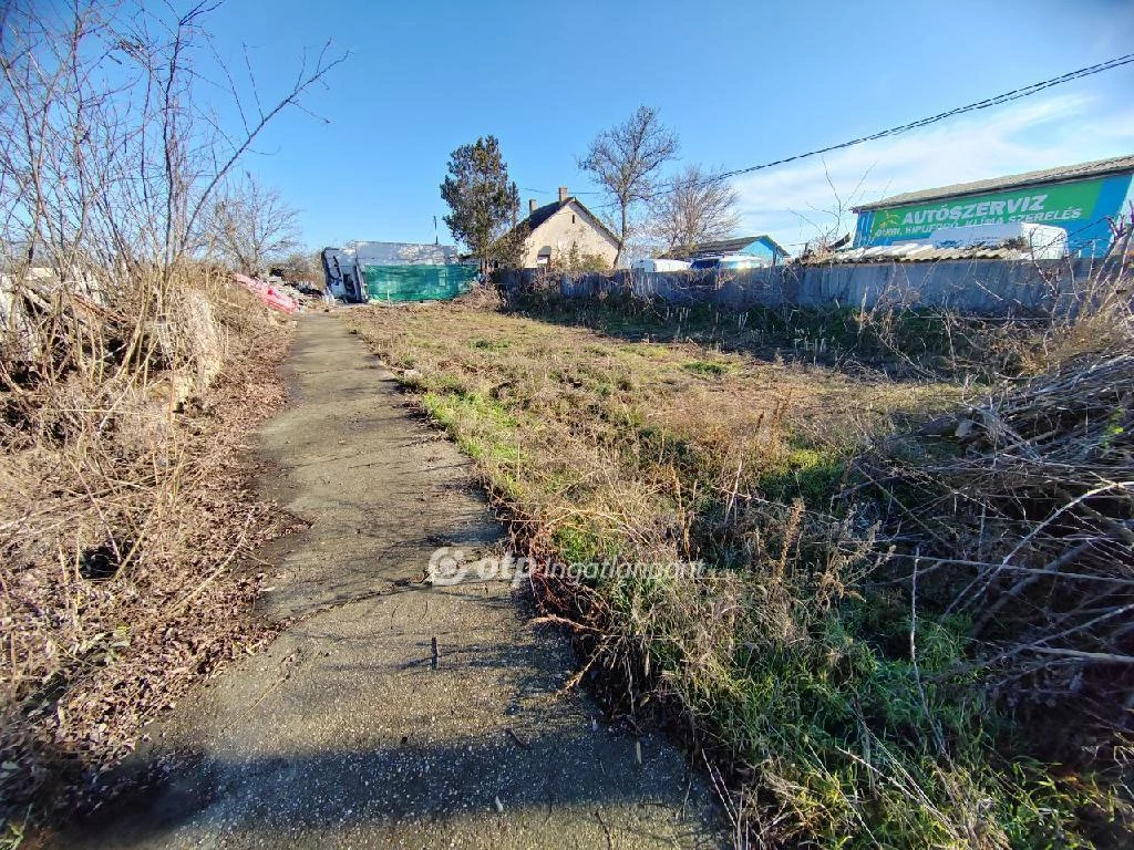 Eladó Telek, Szigethalom