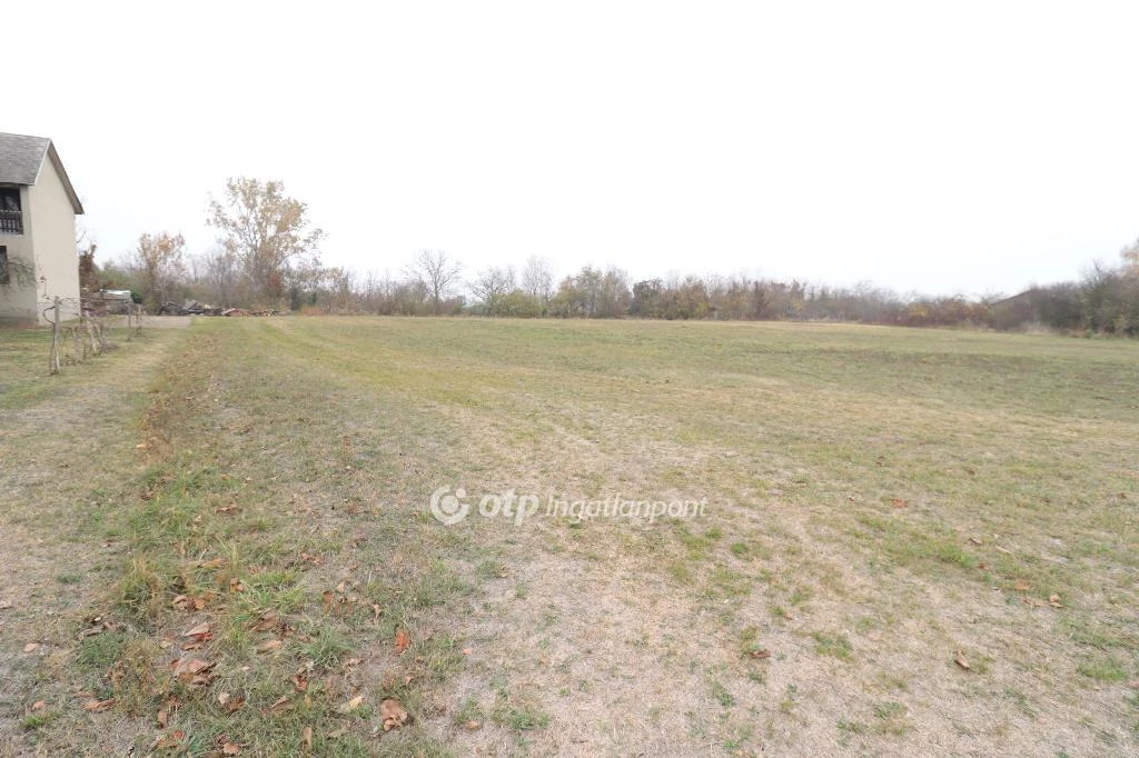 Eladó Telek, Makád