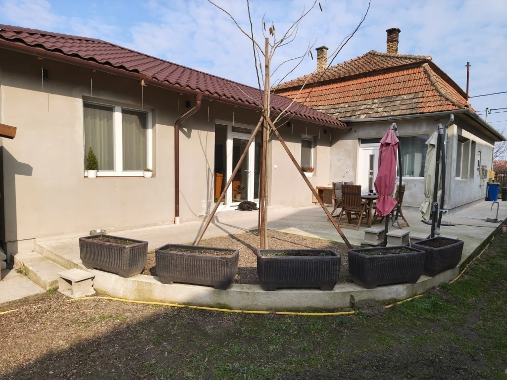 Eladó Ház, Kiskunlacháza