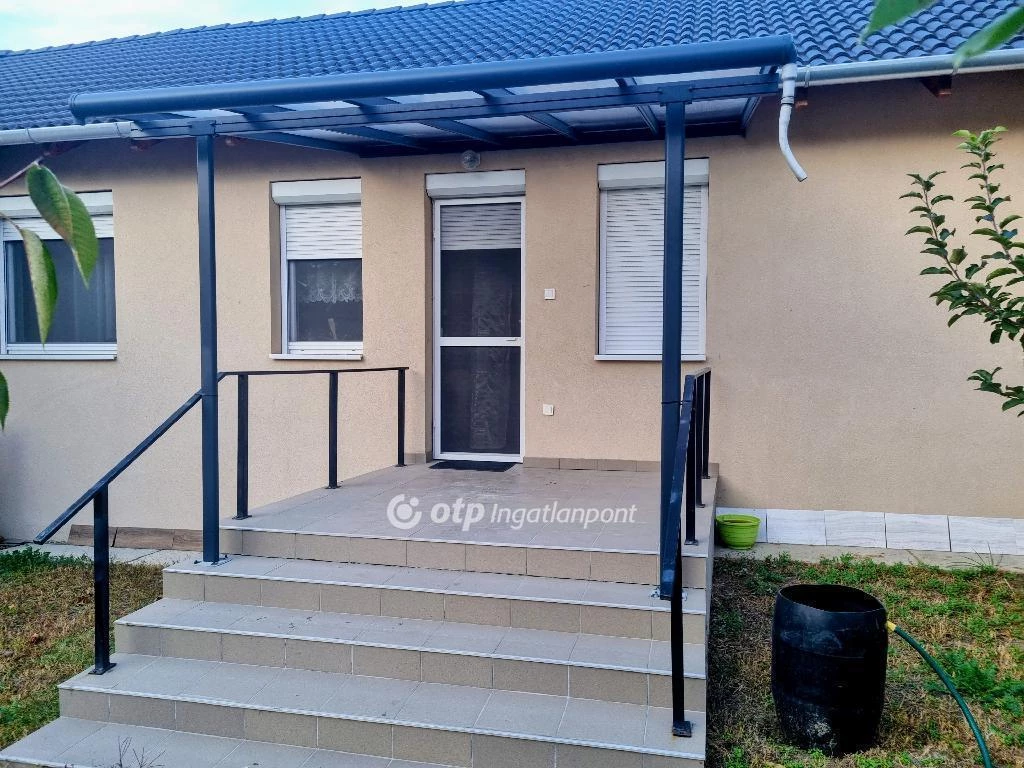 Eladó Ház, Tököl