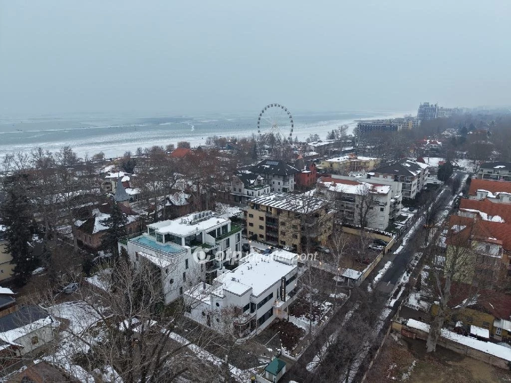 Eladó Lakás, Siófok