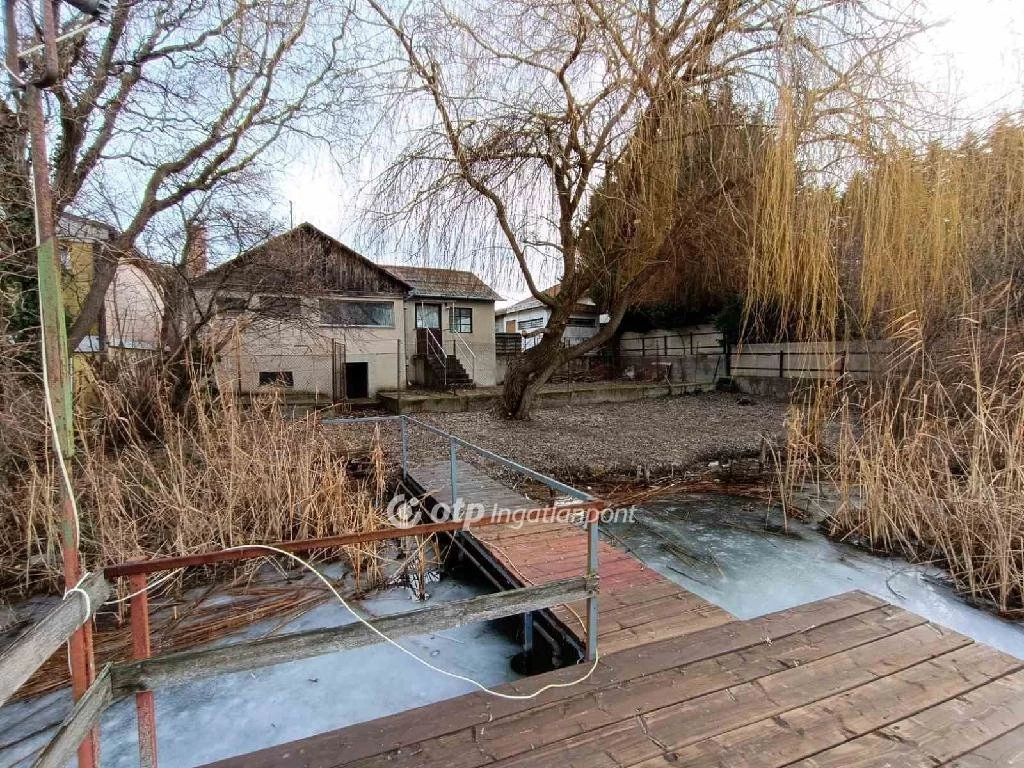 Eladó Ház, Áporka