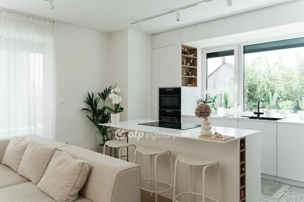 c3-1-name c2-19-name, Érd