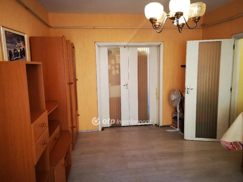 For sale brick flat, Budapest XXI. kerület