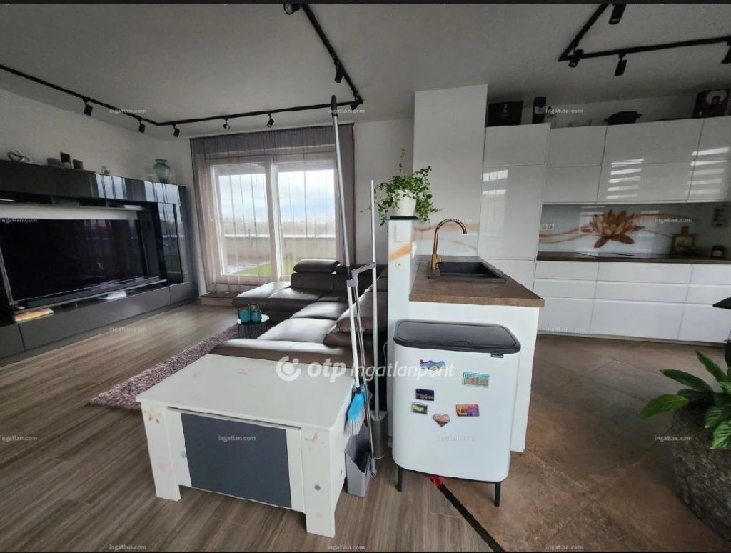 For sale brick flat, Budapest XXI. kerület