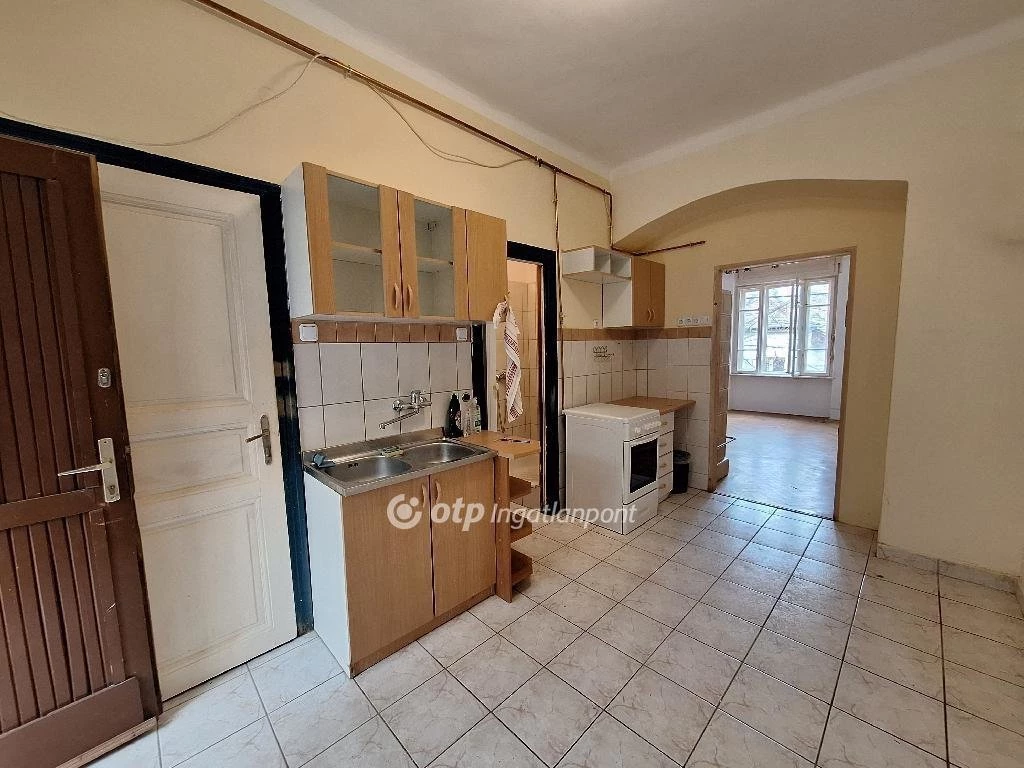 For sale brick flat, Budapest X. kerület