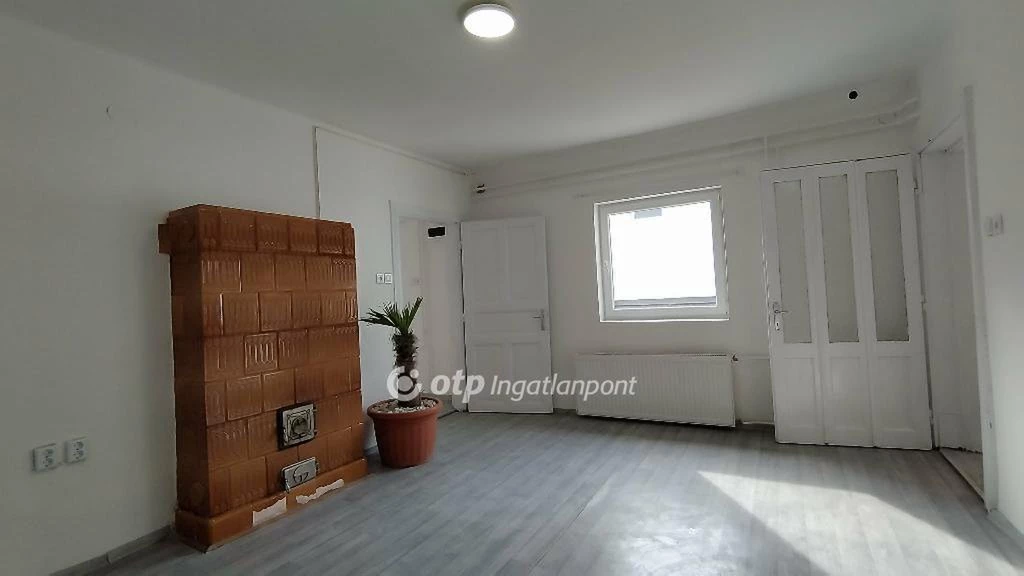 For sale brick flat, Budapest XX. kerület