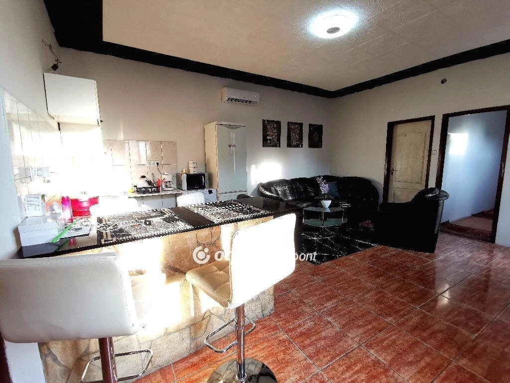 Eladó Ház, Kiskunlacháza