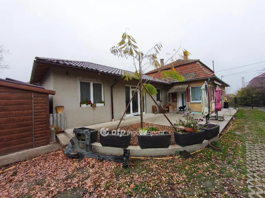 Eladó Ház, Kiskunlacháza