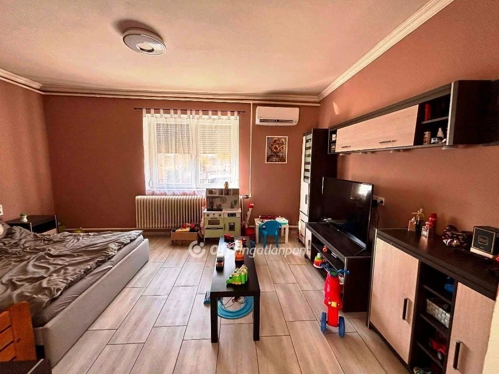 For sale house, Tass