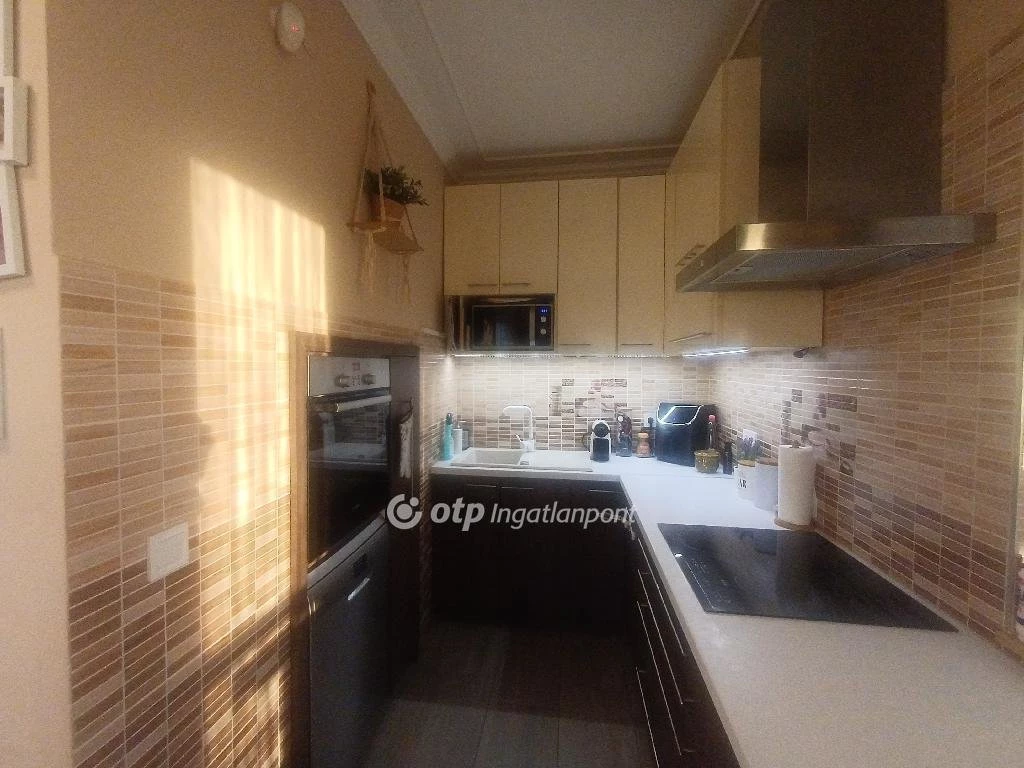 c3-1-name c2-1-name, Üllő