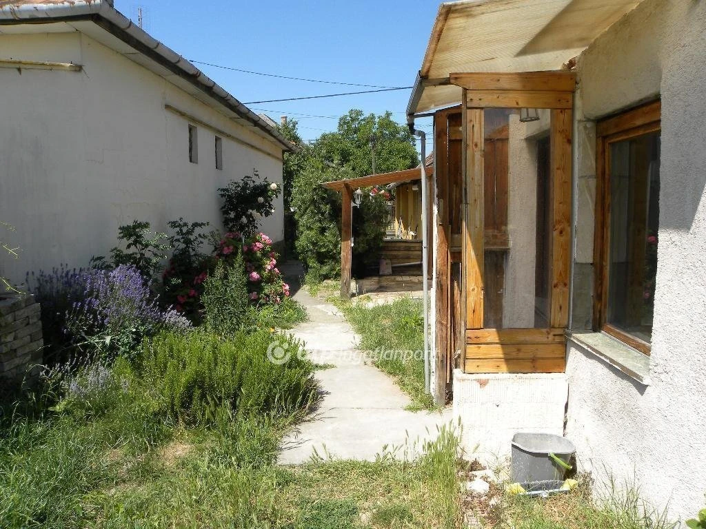 Eladó Lakás, Budapest 16. ker.