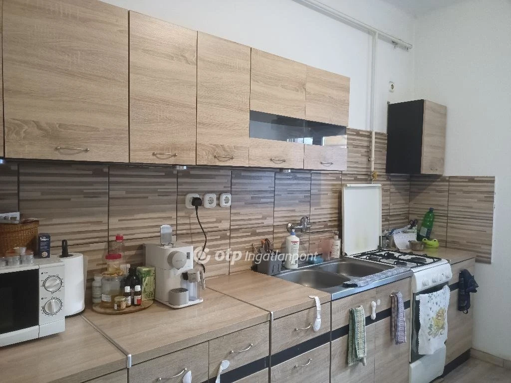 c3-1-name c2-1-name, Vecsés