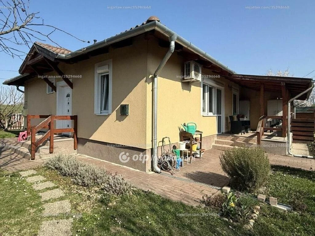 Eladó Ház, Halásztelek