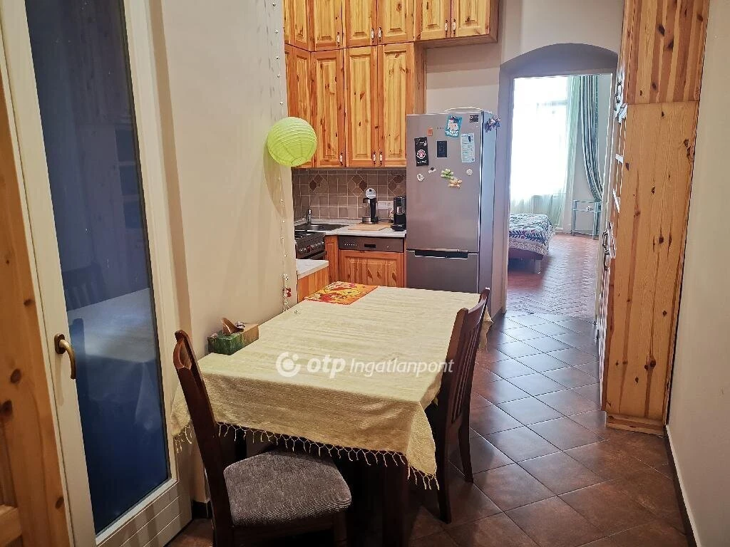 Eladó Lakás, Budapest 6. ker.