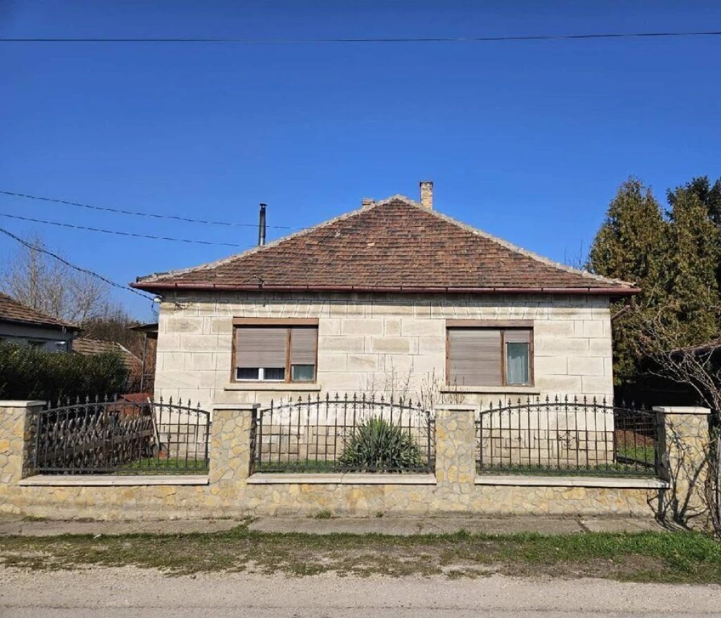Eladó Ház, Érd