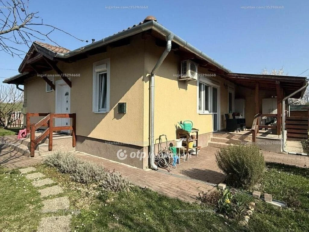 Eladó Ház, Halásztelek