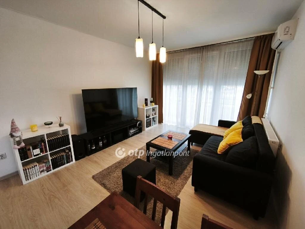 Eladó Lakás, Budapest 20. ker.